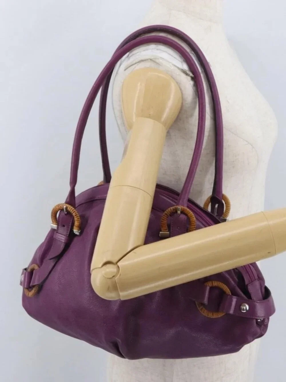Salvatore Ferragamo Gancini Hand Bag Leather Purple Silver Auth LNZ629